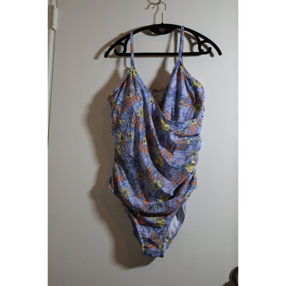 Freely Ladies One Piece Floral Swimsuit Size XL
